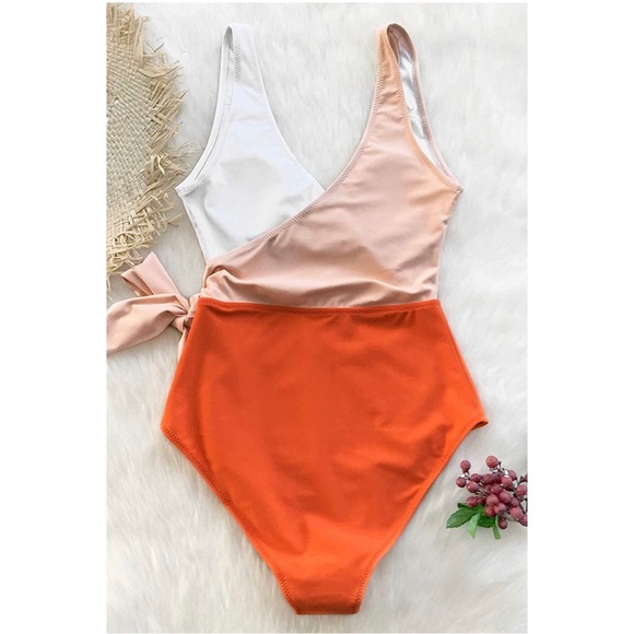 NWT ✨ Cupshe | Color Blocked Wrap Tie Swimsuit 🍊 - Picture 4 of 9